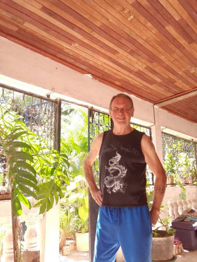 Mick 63 ans Einville Au Jard France