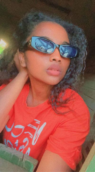 Francia 23 ans Tamatave Madagascar
