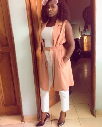 Fama 32 ans Dakar Sénégal