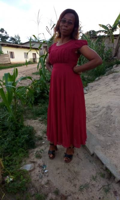 Josepha 48 ans Est Cameroun