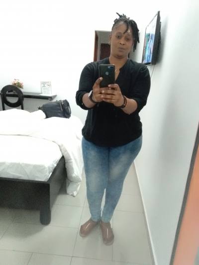 Stephanie 44 ans Yaoundé Cameroun