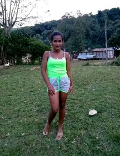 Michella 26 ans Sambava Madagascar