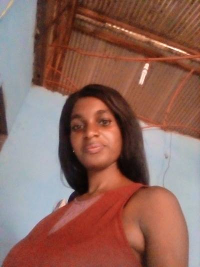 Christelle 29 ans Yaounde4 Cameroun