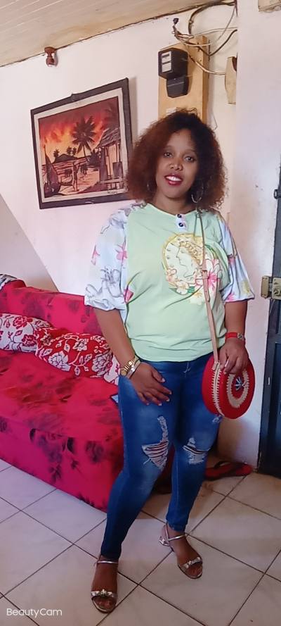Letitia 29 ans Antananarivo Madagascar