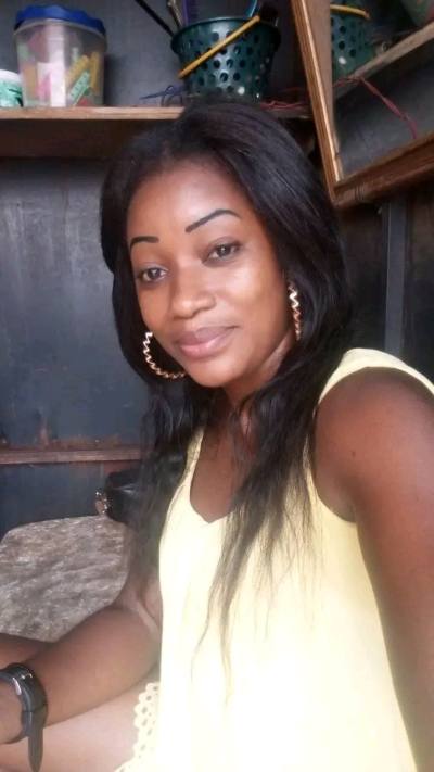 Alida 30 ans Centre  Cameroun