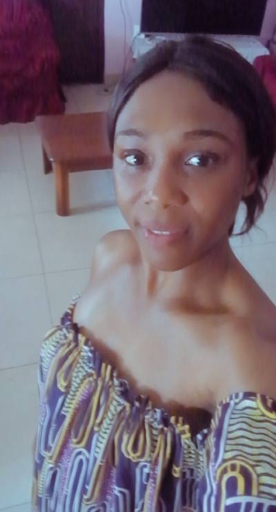 Cassandre 34 ans Douala Cameroun