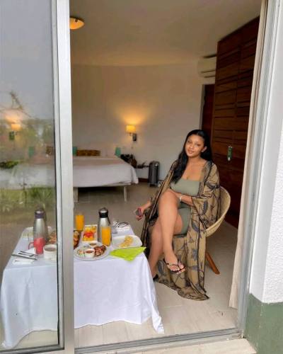 Raissa 27 Jahre Cameroun Kamerun