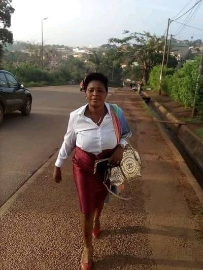 Elisabeth 56 Jahre Yaoundé Cameroun