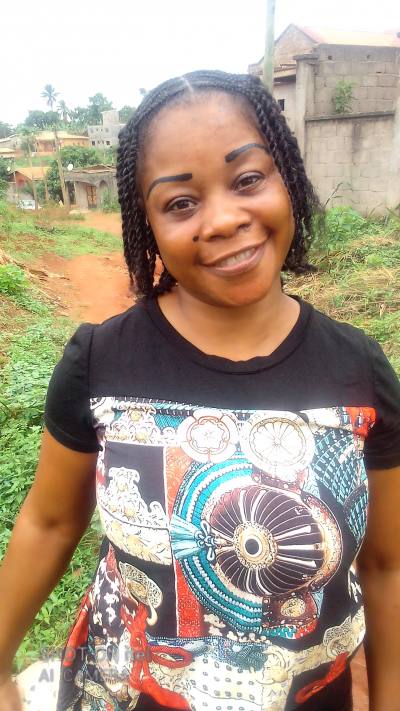 Jeanne 40 Jahre Yaoundé Kamerun
