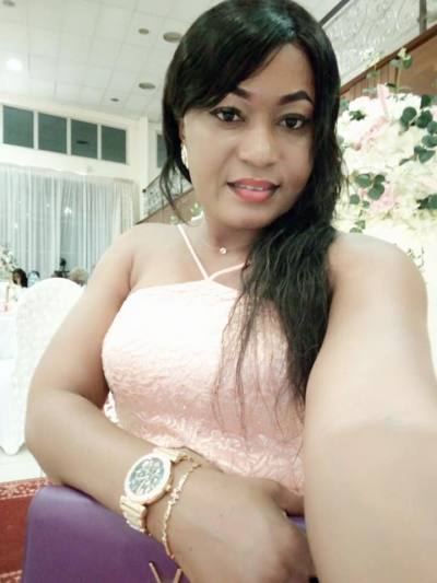 Oliviera 38 ans Yaounde Cameroun