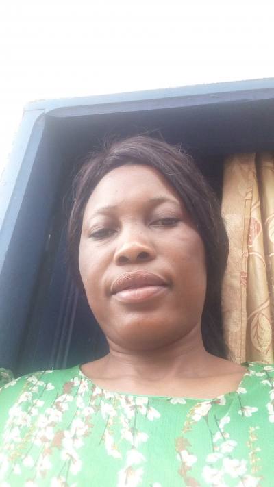Marie 35 years Yaoundé Cameroon