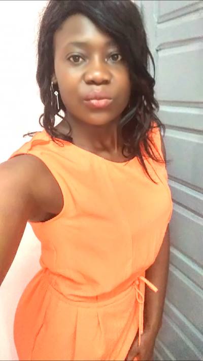 Emilie 36 ans Yaoundé Cameroun