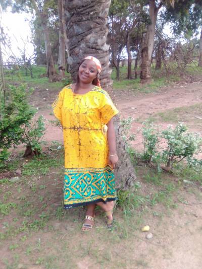 Madonie 34 Jahre Belabo Kamerun
