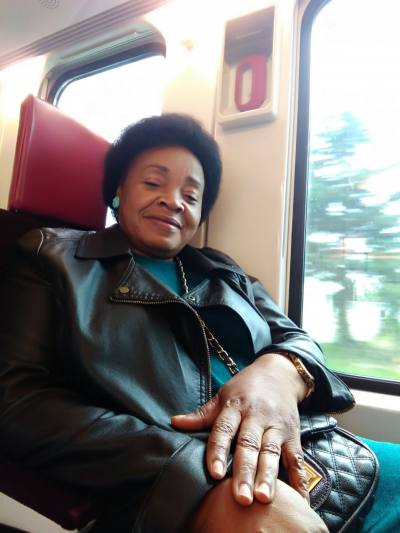 Thérèse 62 Jahre Libreville Gabun