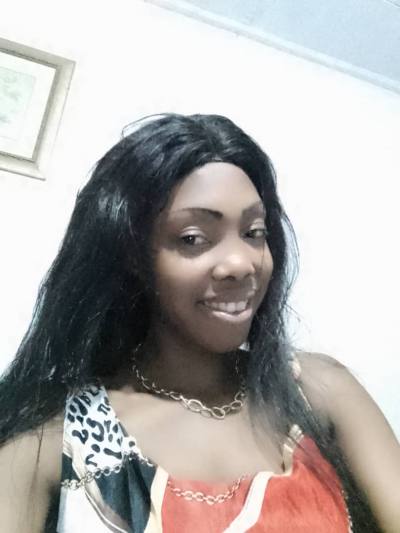 Blandine  33 ans Yaoundé  Cameroun