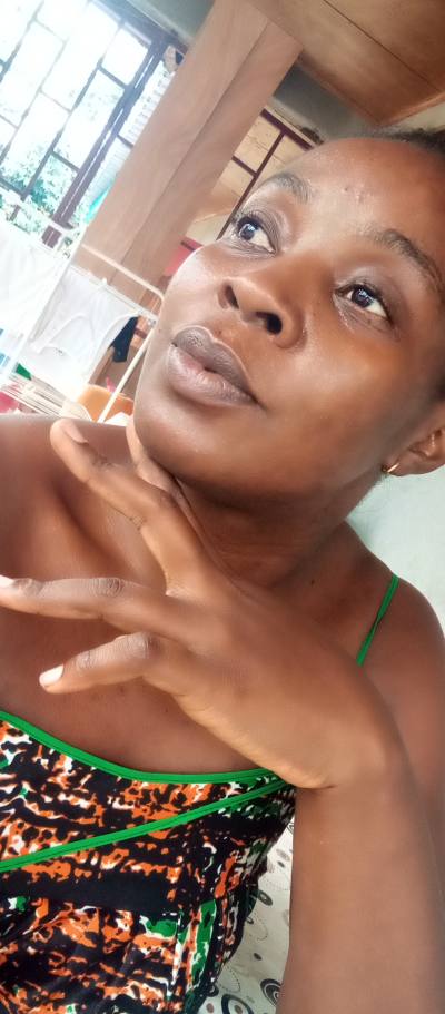 Zoe 32 ans Libreville  Gabon