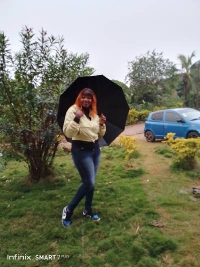 Christelle  35 ans Yaoundé 4 Cameroun