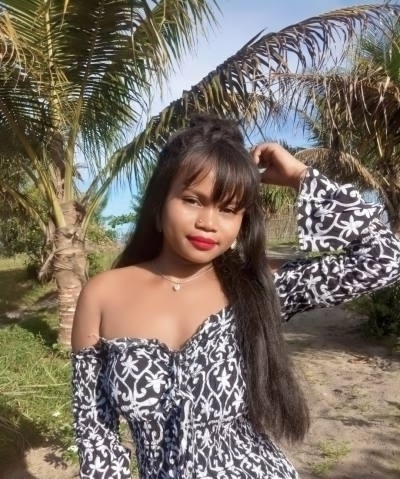 Louisina 24 years Toamasina Madagascar