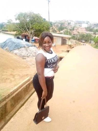 Rita 37 Jahre Yaounde Kamerun