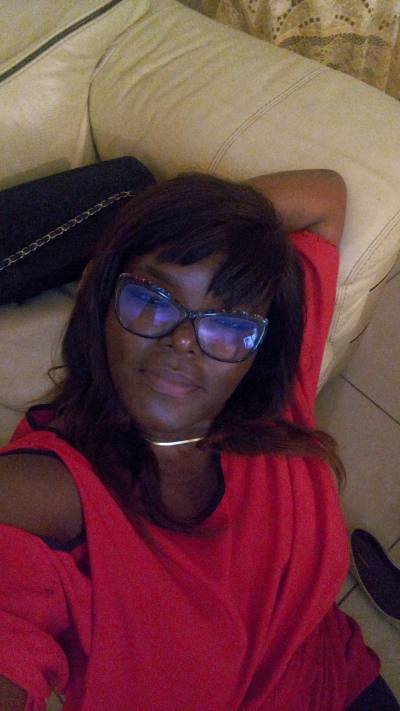 Evelyne 45 years Douala Cameroon