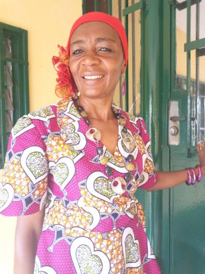 Julie 59 years Yaoundé Cameroon