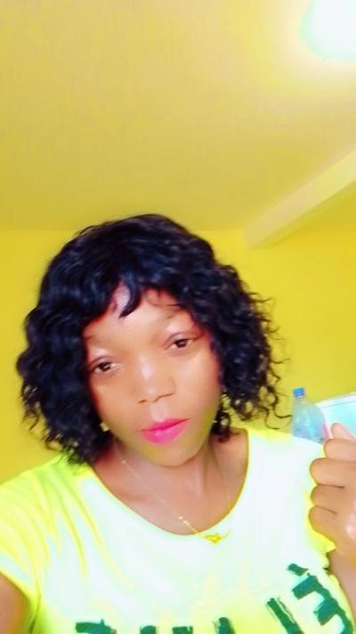 Arlette 31 Jahre Yaoundé  Kamerun