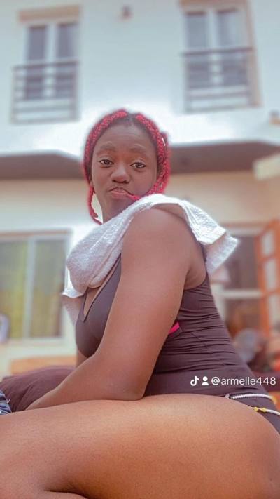 Armelle 27 ans Yaoundé  Cameroun