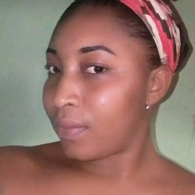 Angèle 28 ans Centre Cameroun