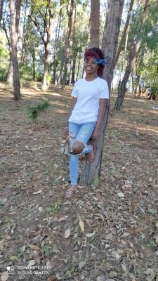 Natacha 27 ans Je Suis Simple Madagascar