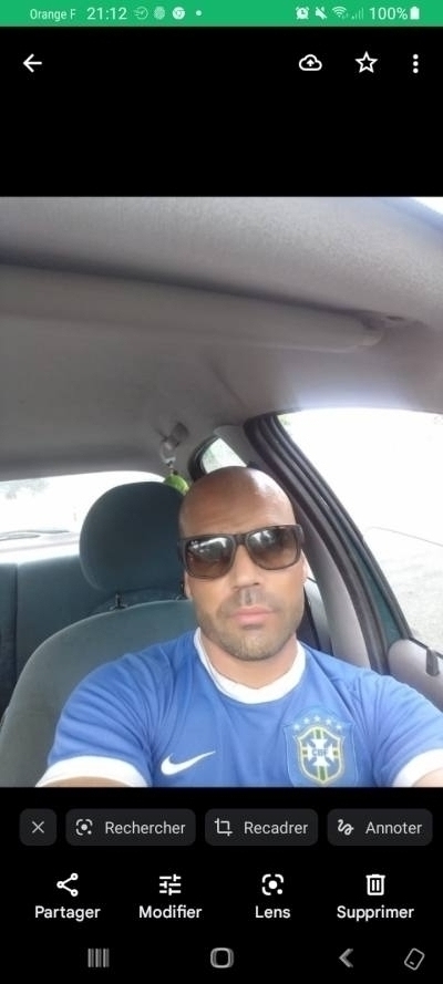 Loic 42 ans Nîmes France
