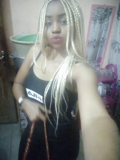 Liliane 34 ans Yaoundé Cameroun