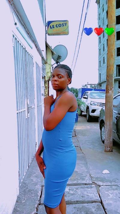 Murielle 27 ans Douala 3 Cameroun