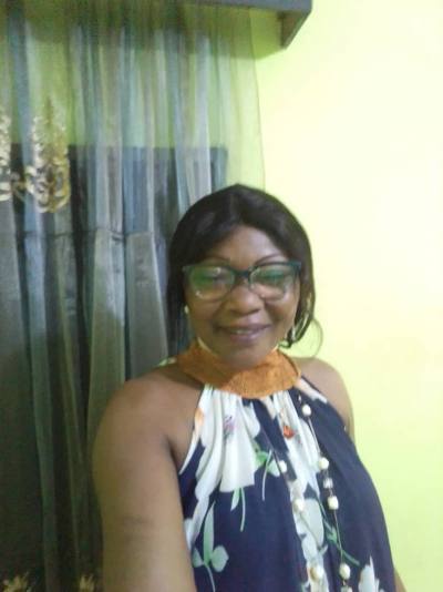 Suzanne 63 ans Yaoundé5 Cameroun