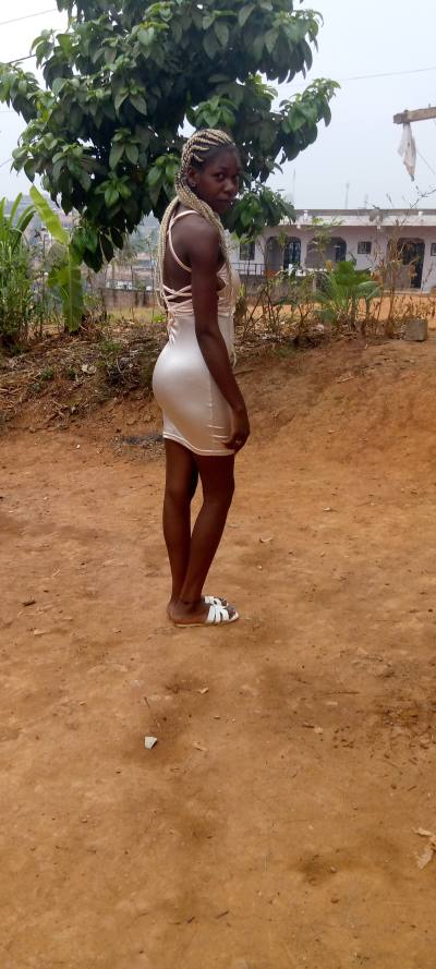 Sandrine 24 ans Yaounde  Cameroun