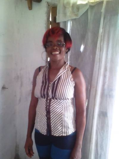 Louisette 47 ans Ydé 4e Cameroun