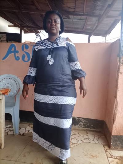 Annie 43 years Yaoundé Cameroon