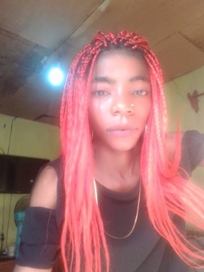 Esther 28 Jahre Douala Kamerun