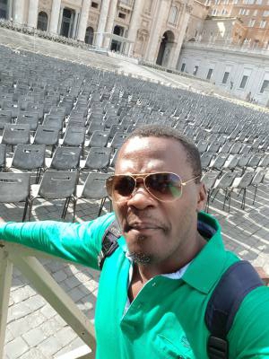 Alphonse 38 ans Ponte San Giovanni Italie