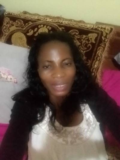 Rolande 40 ans Yaoundé Cameroun