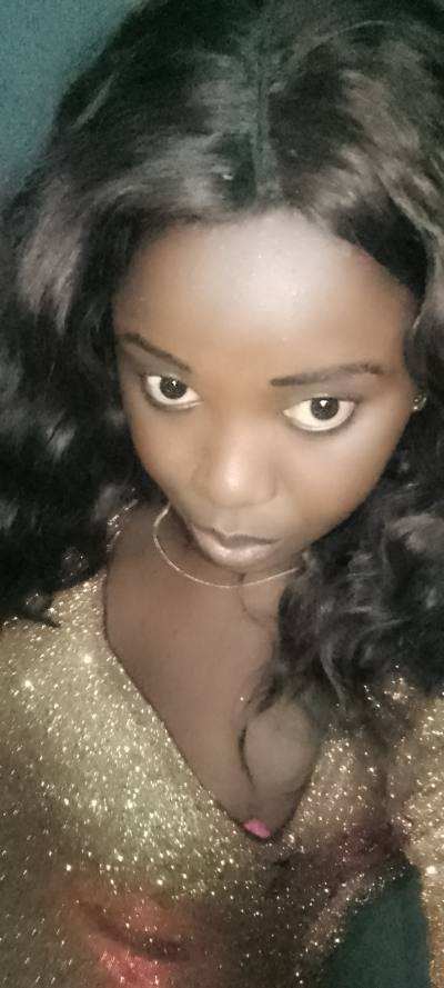 Louise 27 ans Dakar  Sénégal