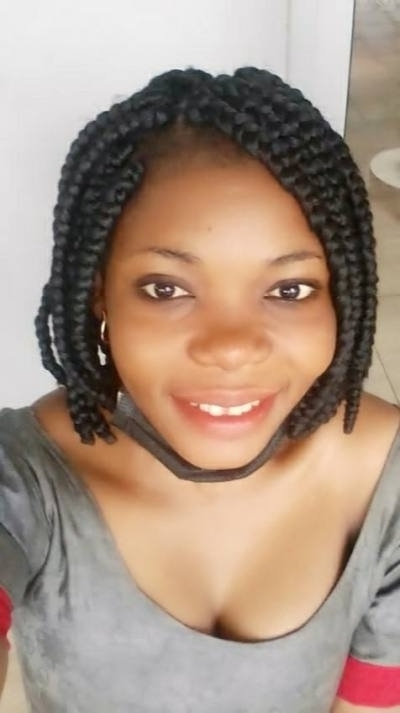 Anita 33 Jahre Yaoundé Kamerun