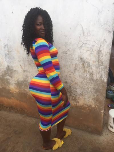 Judith 30 Jahre Okola Kamerun