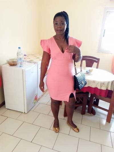 Huguette 37 ans Yaoundé Cameroun