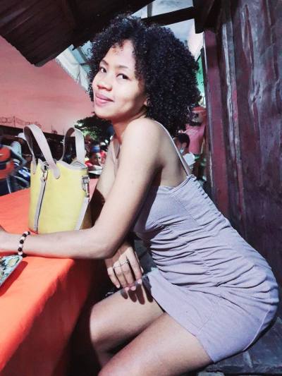 Johanna 28 ans Toamasina Madagascar