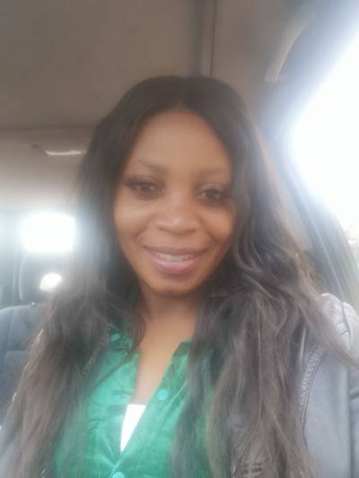 Diane 34 ans Yaoundé  Cameroun