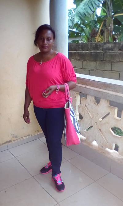 Bernadette 44 ans Yaoundé1 Cameroun