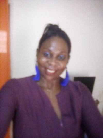 Edith 38 ans Chrétienne Cameroun