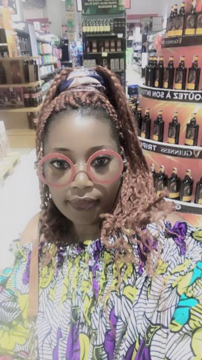 Carolle 33 ans Douala 5ème  Cameroun