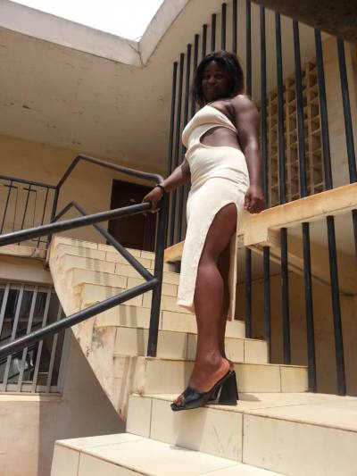Martha 25 ans Mfoundi Cameroun