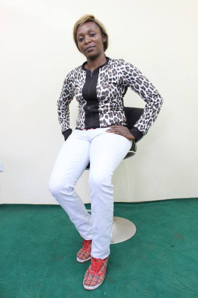 Judith 37 Jahre Douala Kamerun